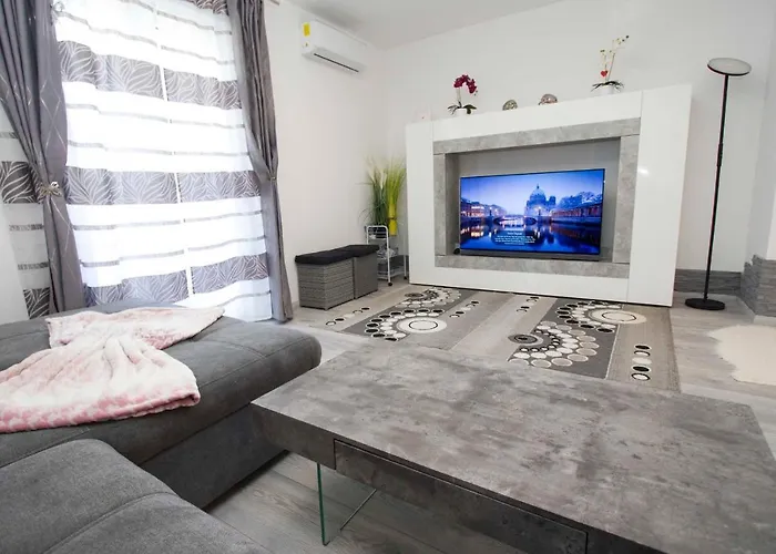 Maria Apartmán *